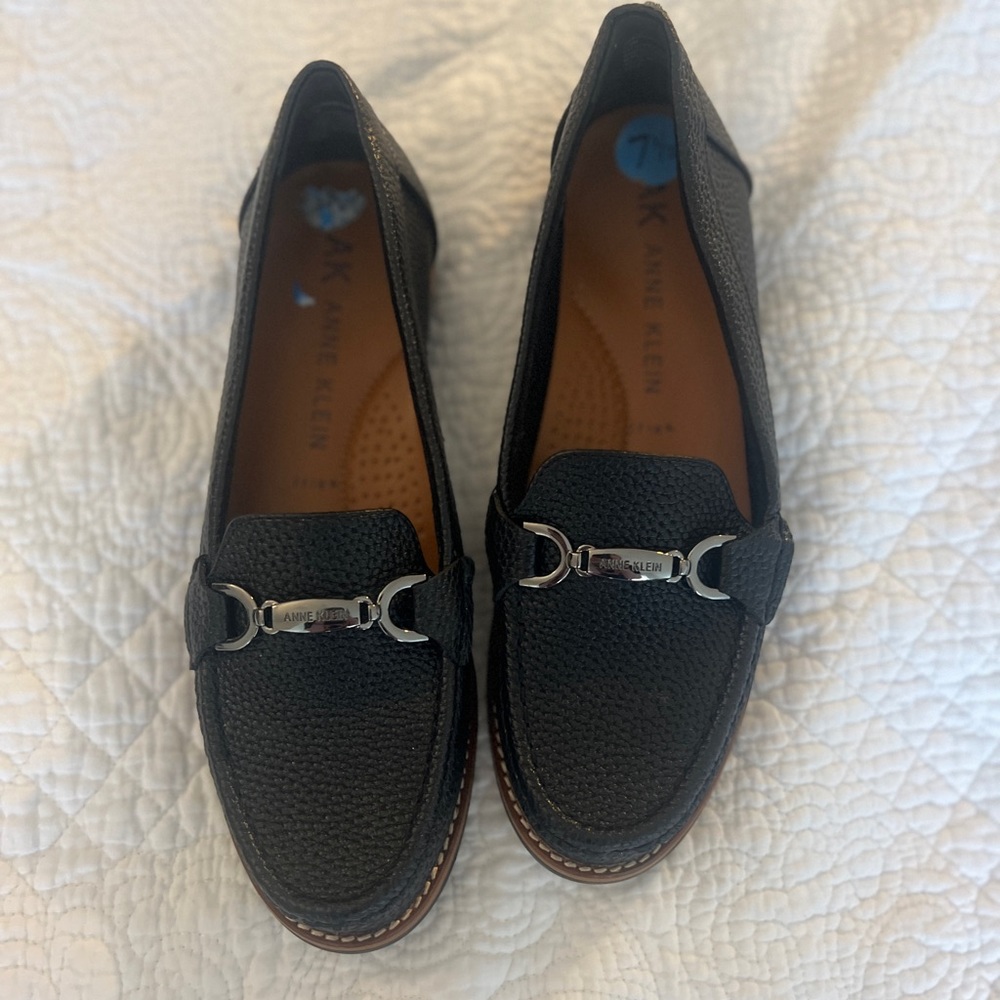 Anne Klein Black Loafers 7.5